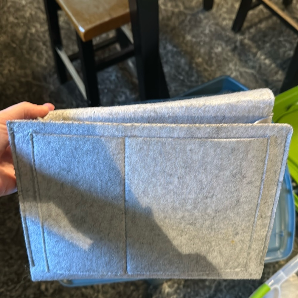 Bed organizer